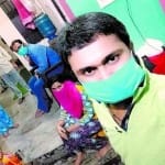 कोरोना के संक्रमण से मुक्त होने के बाद परिवार ने एक साथ बैठकर ली सेल्फी