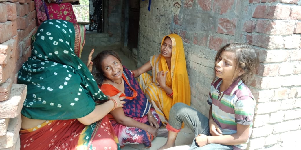 Ghazipur: Mother went to school to cook, daughter died by hanging herself