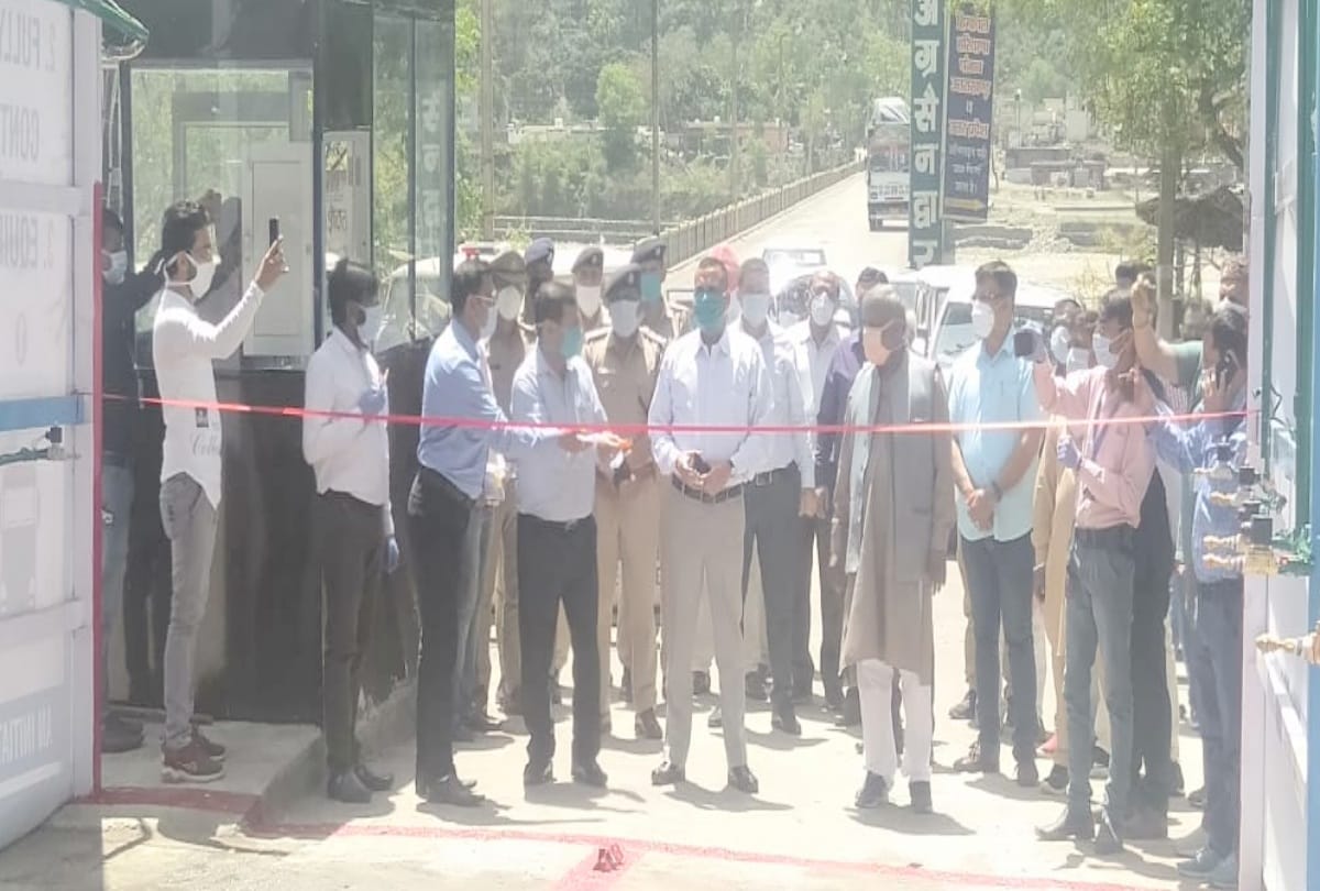 Himachal's first vehicle sanitized tunnel launched at poanta sirmour