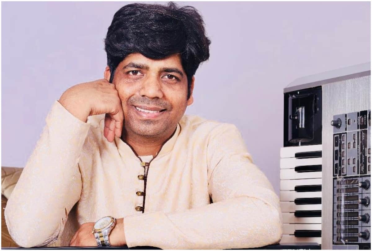 Kumar Vishwas music director Zafar Mirza Niyazi quarantine by government video viral