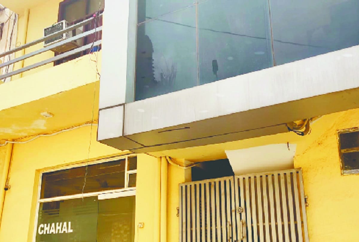Wife murdered by cricket bat in Gurugram and put body inside bed