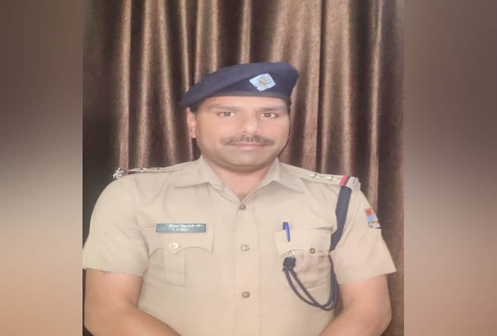 Lockdown Uttarakhand: 500 Rupees Many Note fall on road, but no one Caught in Coronavirus fear