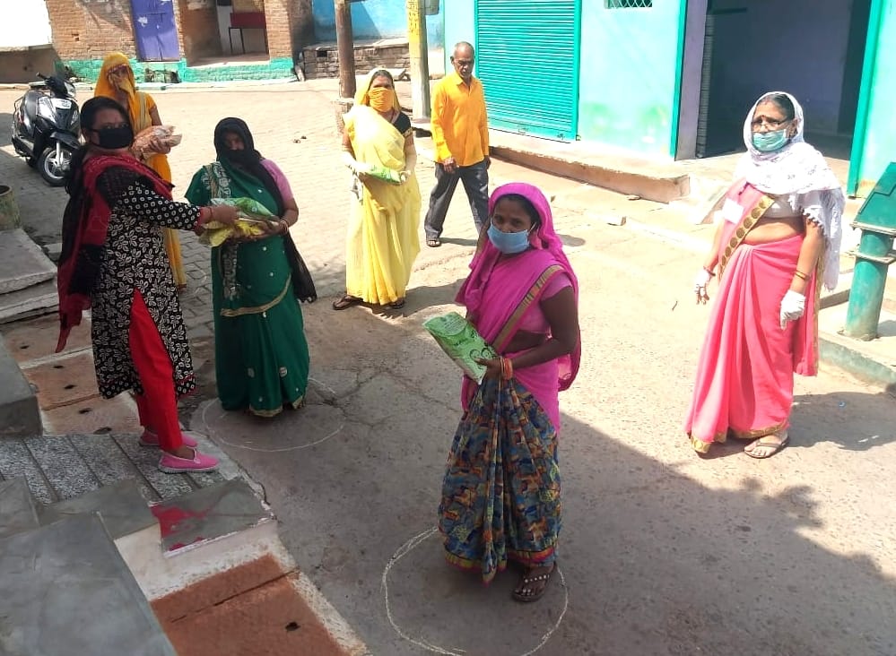 Pustahar distribute dor to dor