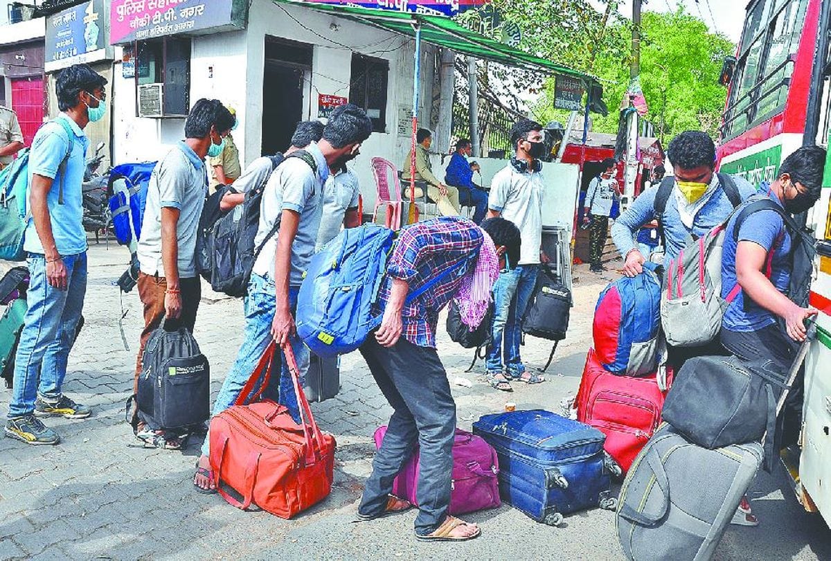 kota return students leave for their city from agra in lockdown