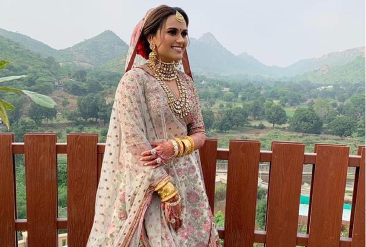 this indian bride ditch red colour and wore white lehenga in her marriage