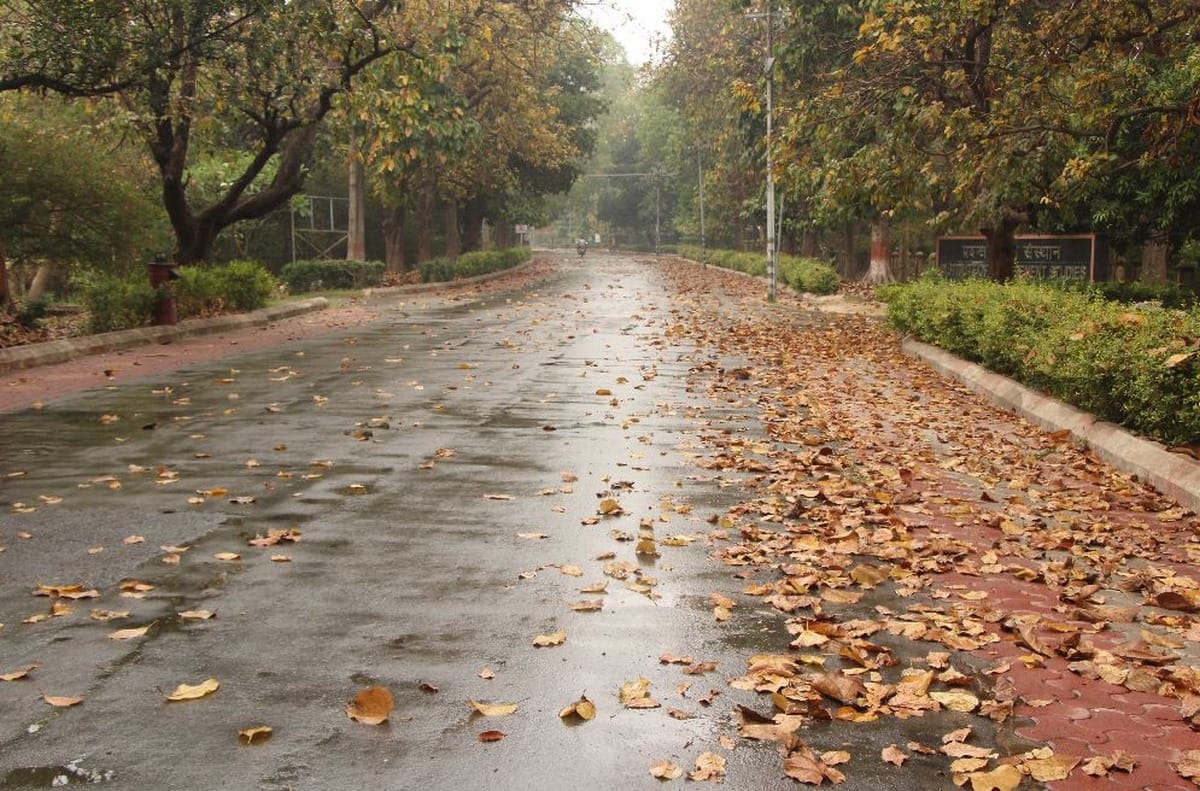 Rain in morning today weather changed after three days relief from the humidity in up varanasi