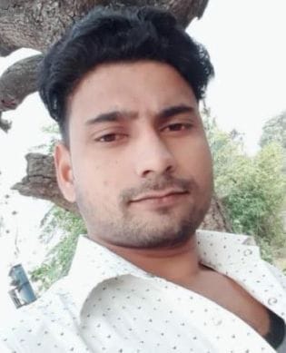 Seed trader went to bathe in Ganga due to drowning