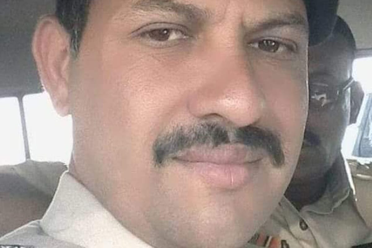 coronavirus mp inspector devendra chandravanshi lost life due to covid 10 posted in indore police station