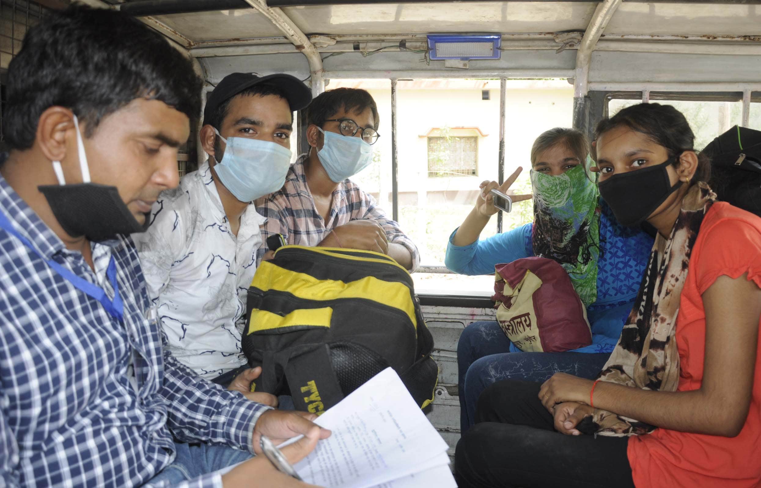 CoronaVirus: Students trapped in Keta reach home, kisses the earth, tears of joy spill