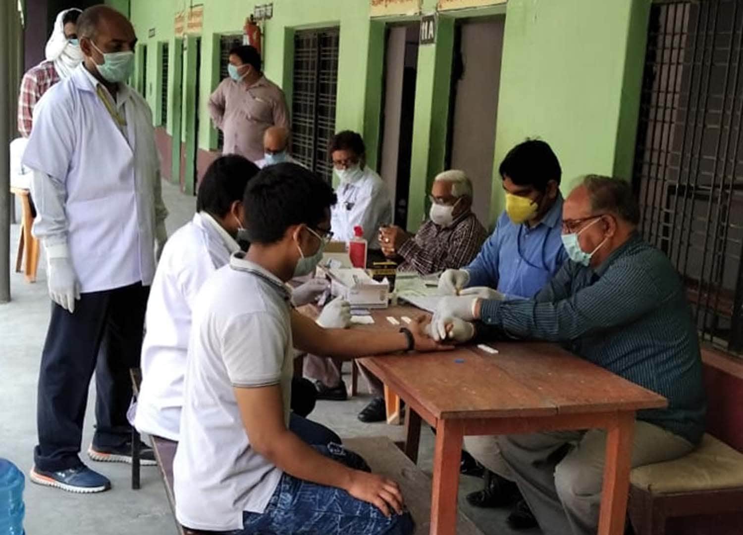 CoronaVirus: Students trapped in Keta reach home, kisses the earth, tears of joy spill