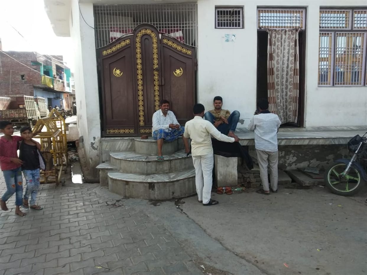 Hathras: People leave homes after several days in Mohalla Lala's Nagla