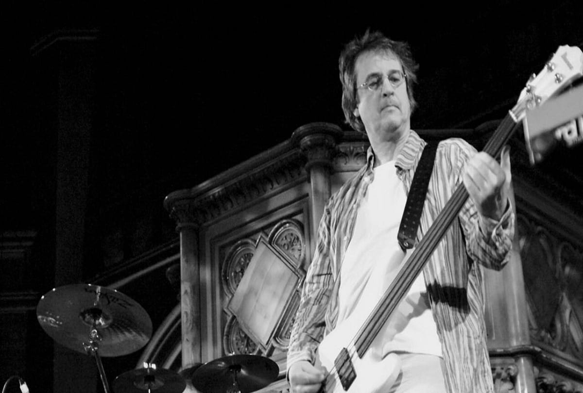 Matthew Seligman and guitar of former rock band The Soft Boys died in age 64 due to coronavirus complications