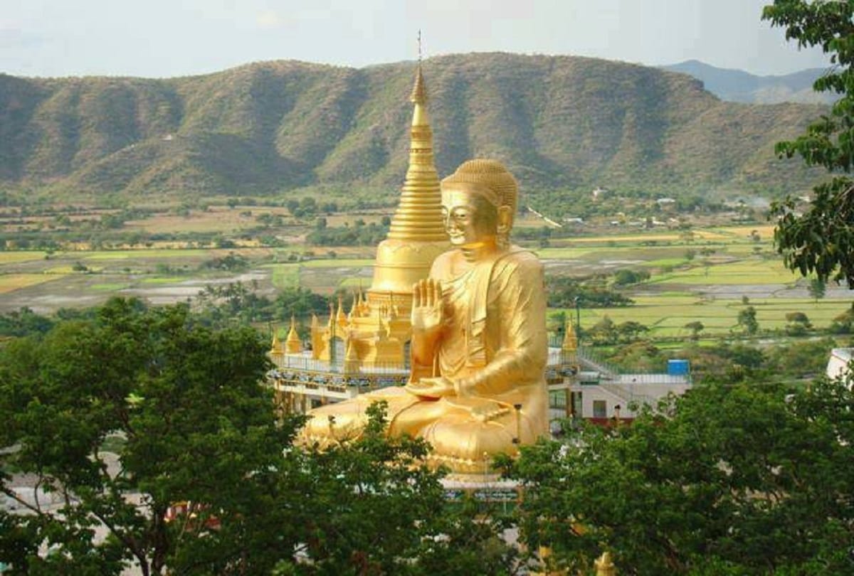 2600 years old Shwedagon Pagoda or Golden Pagoda the most sacred Buddhist pagoda in Myanmar