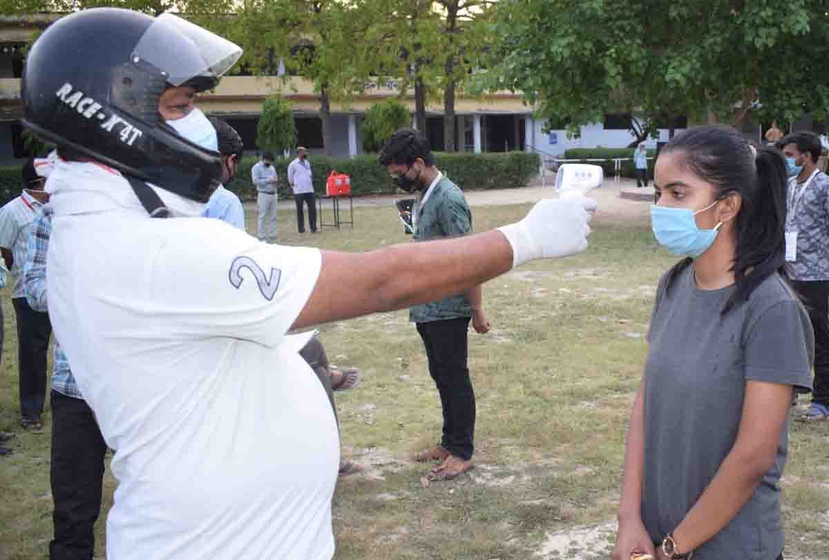 Hardoi: Thermal screening of 21 students from Kota