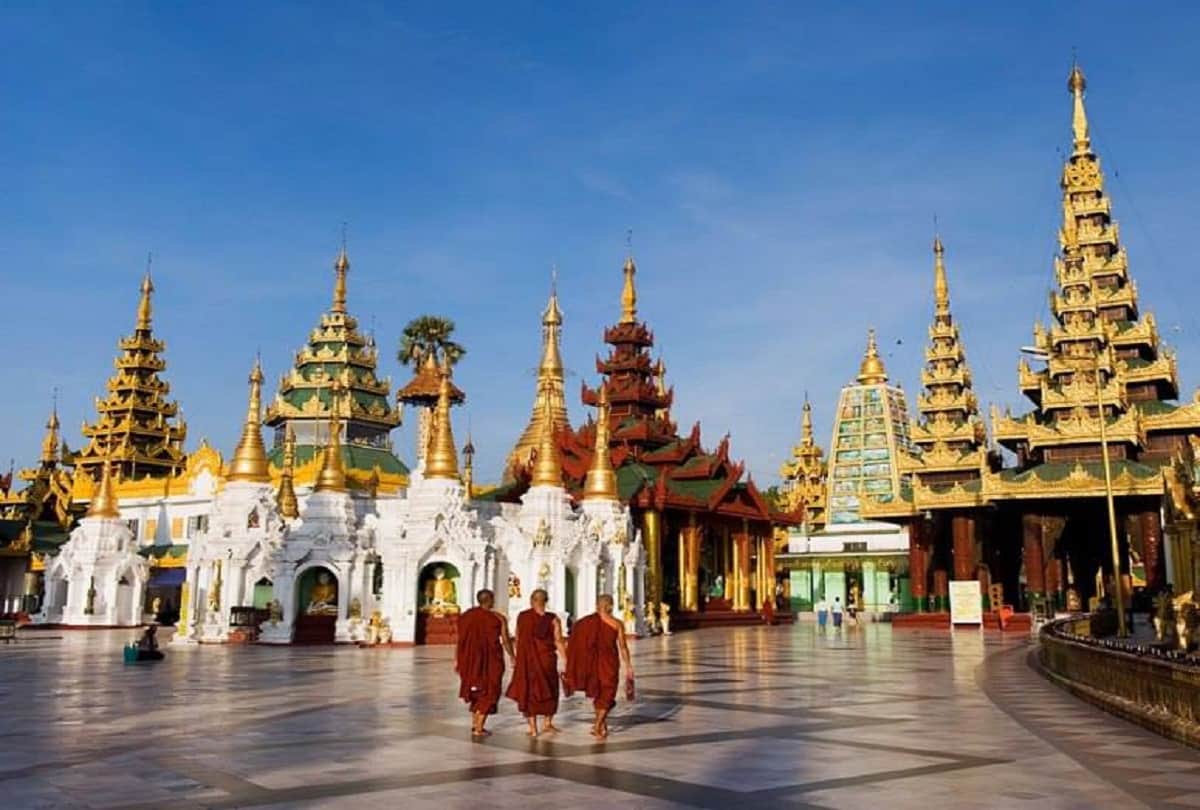 2600 years old Shwedagon Pagoda or Golden Pagoda the most sacred Buddhist pagoda in Myanmar