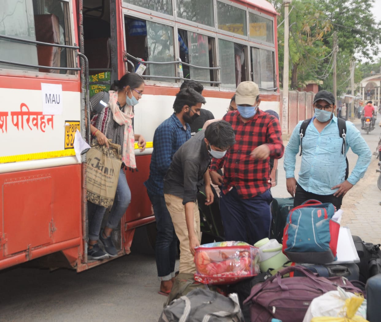 Buses arrived with students