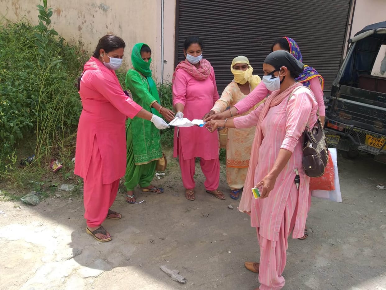 ASHA workers protesting against government deployed in Covid-19 survey