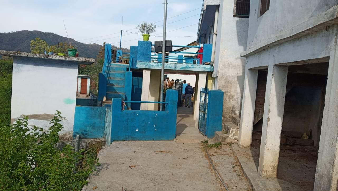 Cm yogi adityanath father Anand Singh Bisht Dead Body Reached in his Village Uttarakahnd