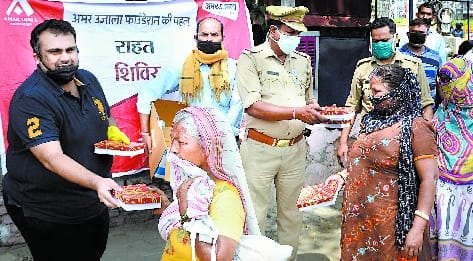 The confectioners get their sweet faces with the food of the needy
