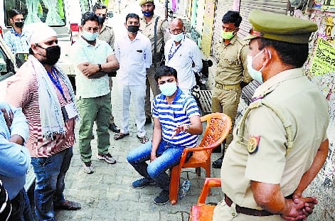 SDM angry over stopping Lekhpal, said to the inspector - don't become a superstar by wearing uniform