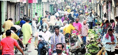 Shyamganj market came under control but Allen club and Fort Market still heavy on lockdown