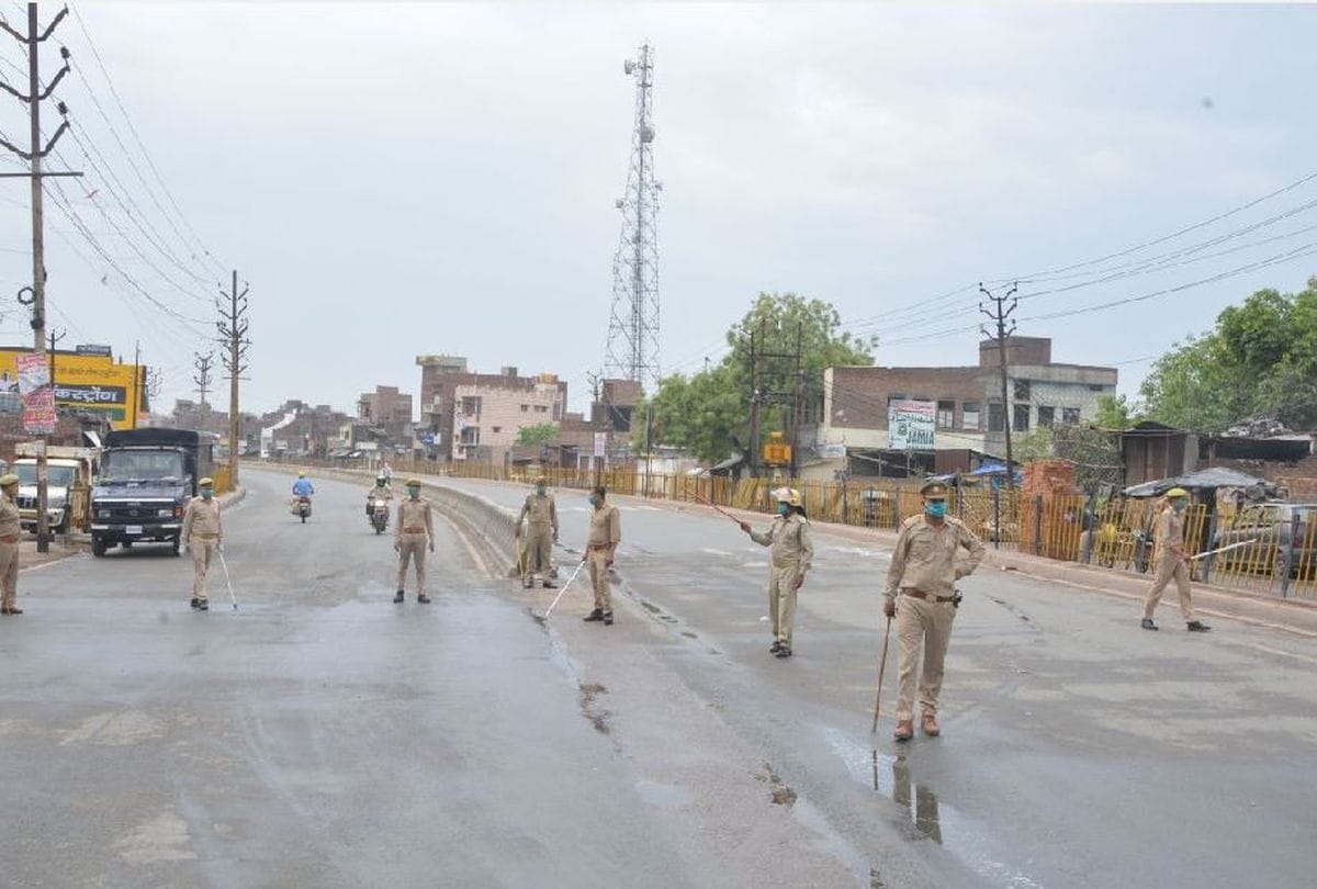 corona virus in noida 50 percent under containment zone 