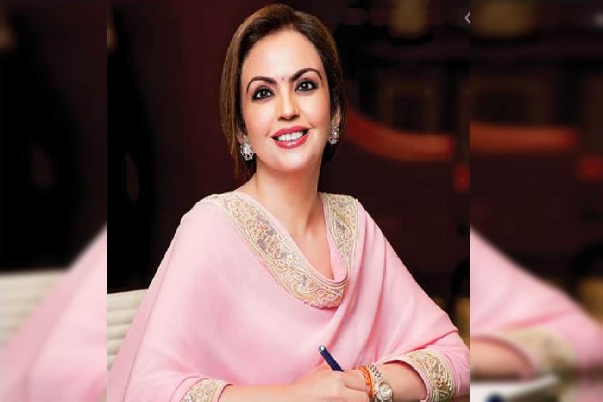 World Most Expensive Water Drink By Nita Ambani Fact Check Celebrity Lifestyle