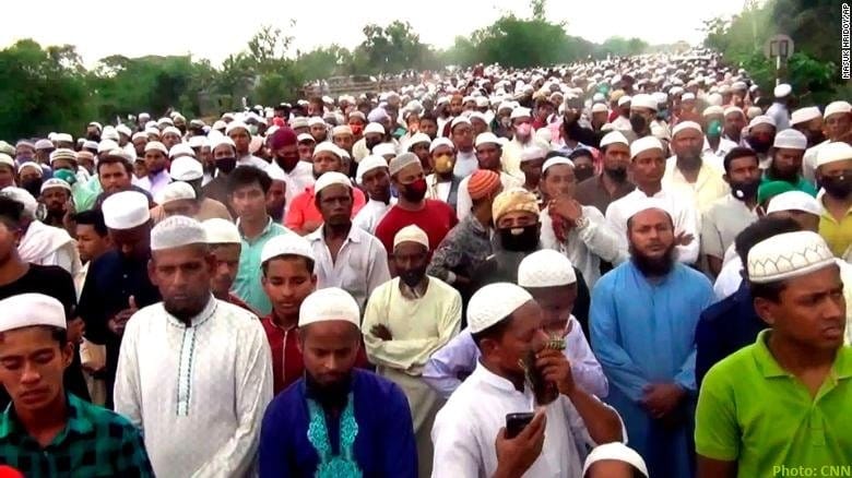despite the lockdown in Bangladesh, one lakh people gathered at the funeral of Islamic teacher in Brahmanbaria