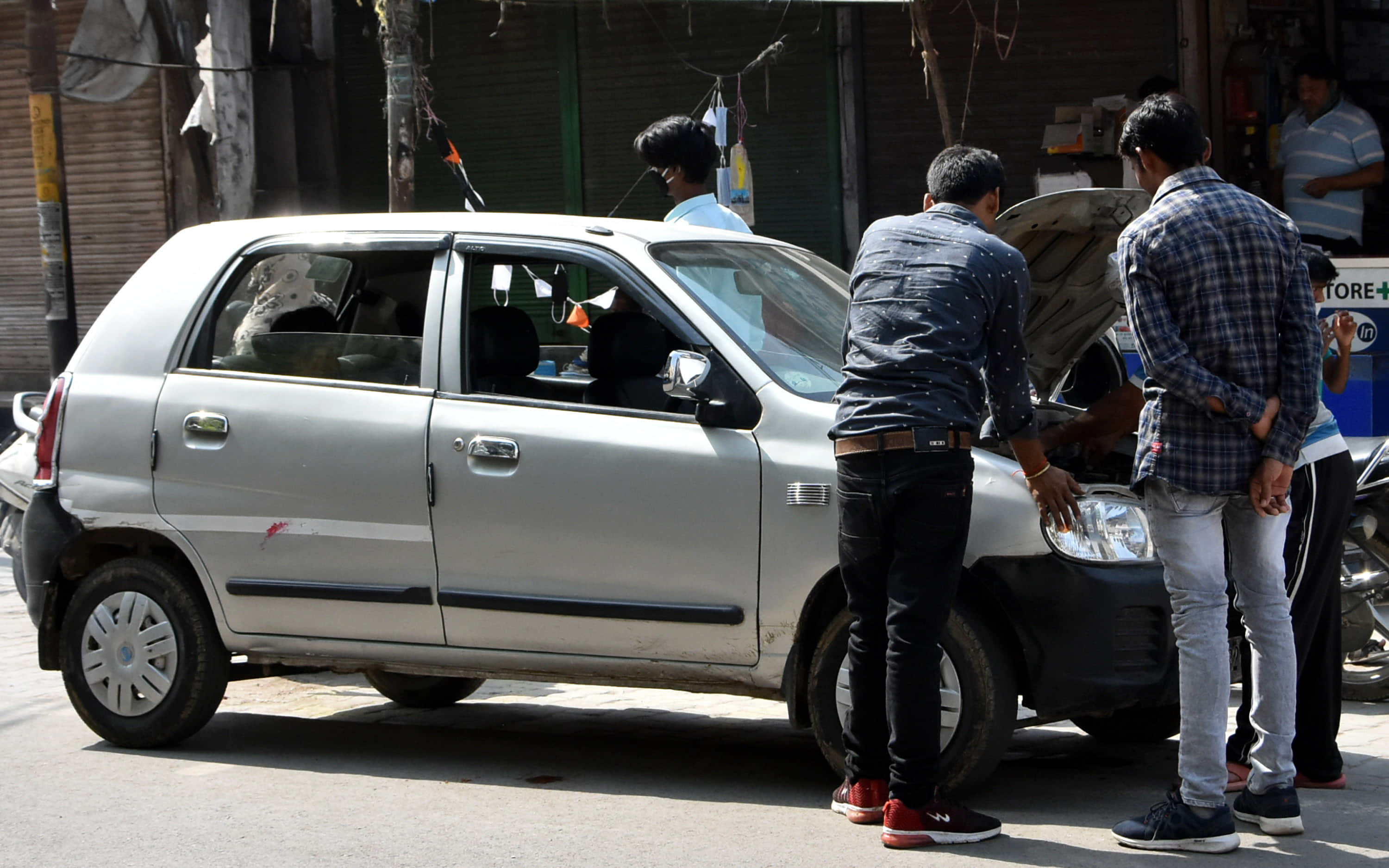 After the report of the rule in Prayagraj, strictness regarding lockdown increased, 41 cases registered
