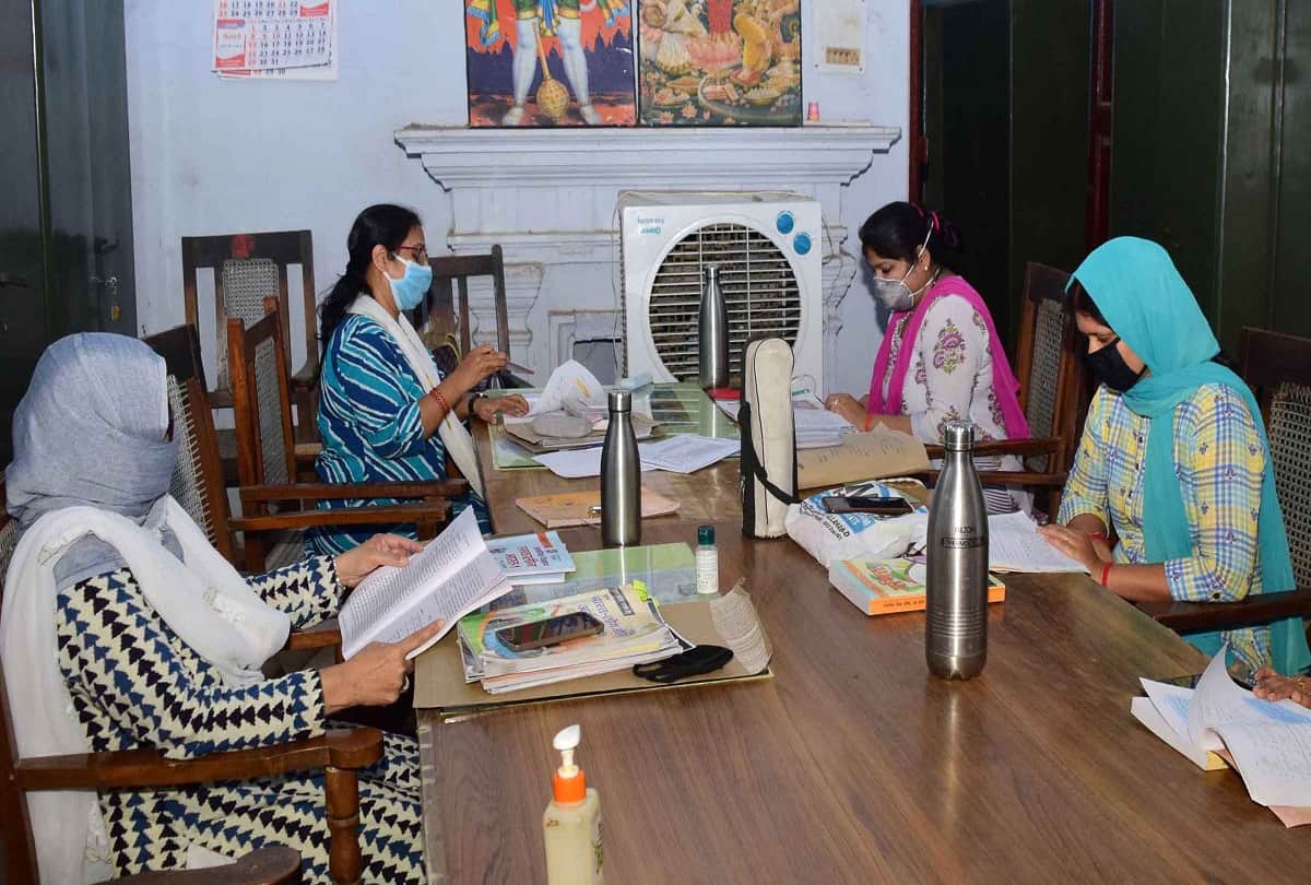 Prayagraj: Office opened after four weeks, every room, the budget files of the last financial year were repaired