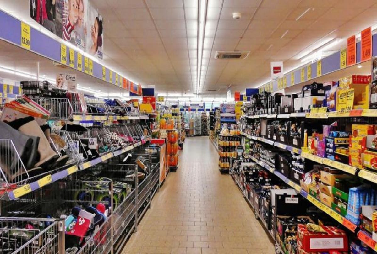 Covid19,Heavy downfall in retail sector due to lockdown,ecommerce got biggest lose