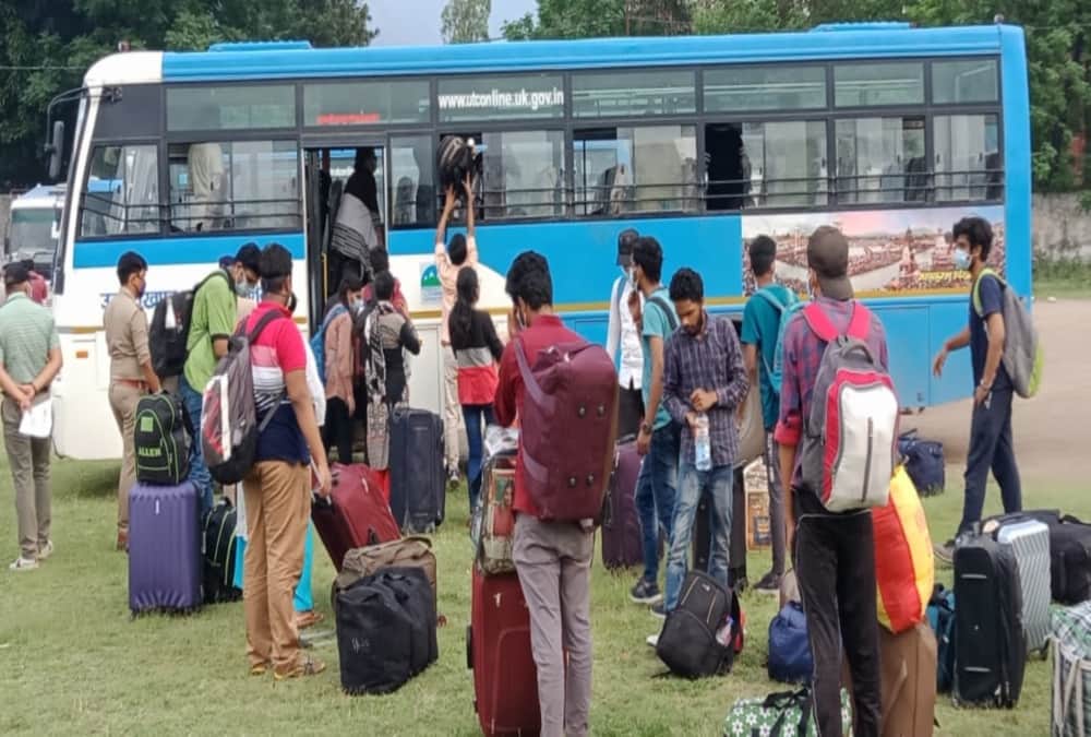 Coronavirus Lockdown: Students Who stuck in kota Arrives Uttarakhand, Photos