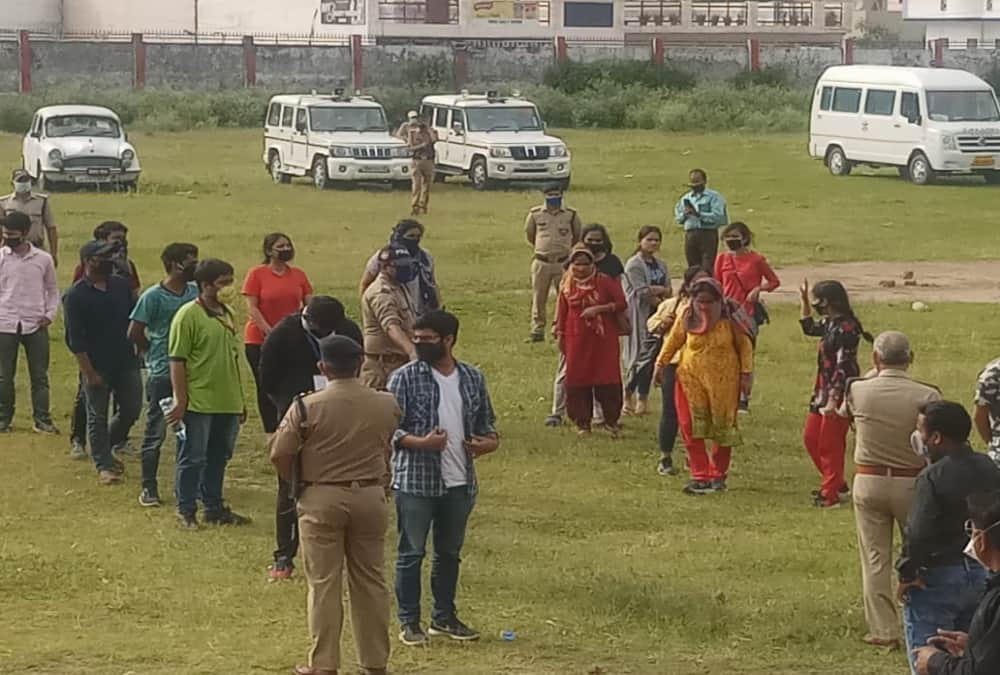 Coronavirus Lockdown: Students Who stuck in kota Arrives Uttarakhand, Photos