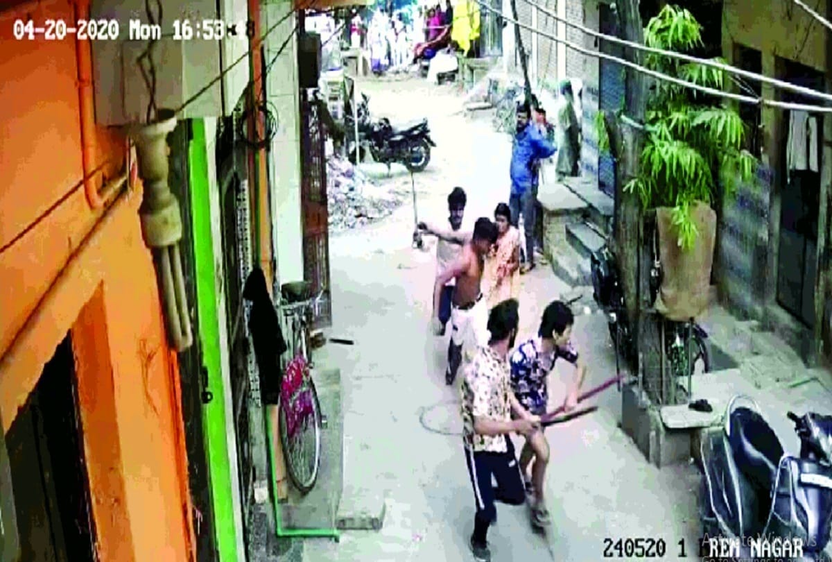 Addicters killed a man in prem nagar delhi over protest intoxication