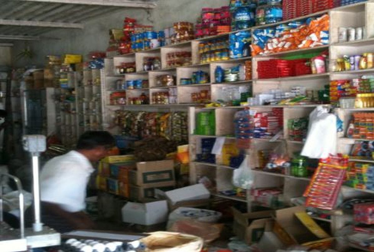 grocery shops will open from today in agra during lockdown