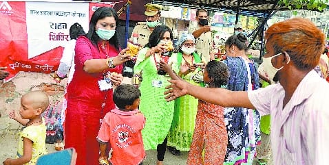 The needy were happy to get food, cold drinks and snacks