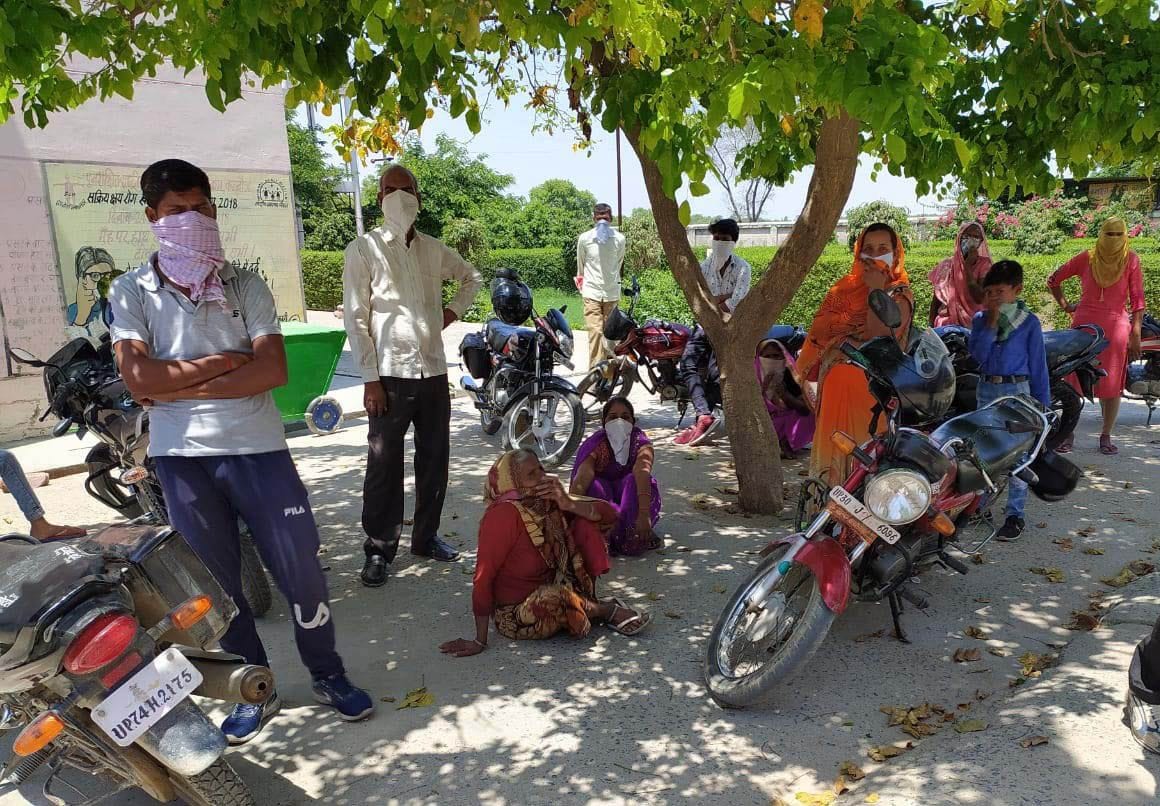 svaasthy karmee ko pulis ne peeta, thap keen sevaen
