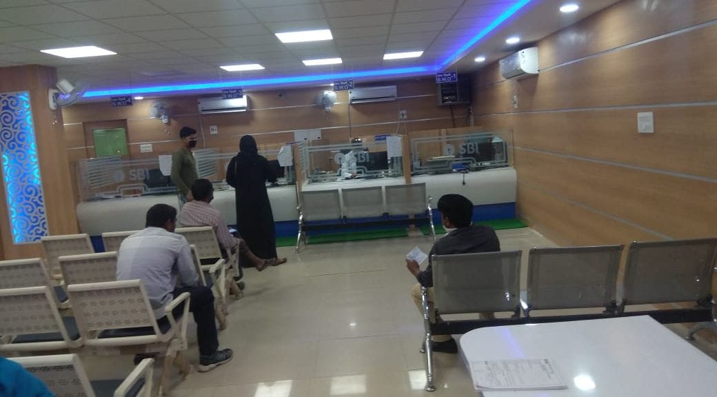 bank open in hotspot area, khauf