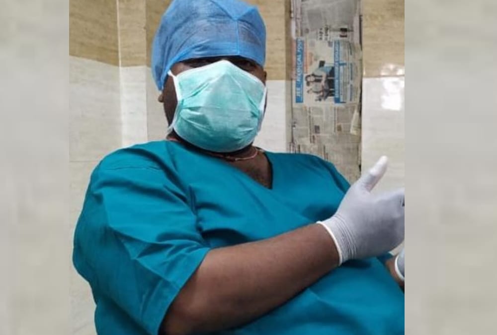 KGMU employees are serving corona patients