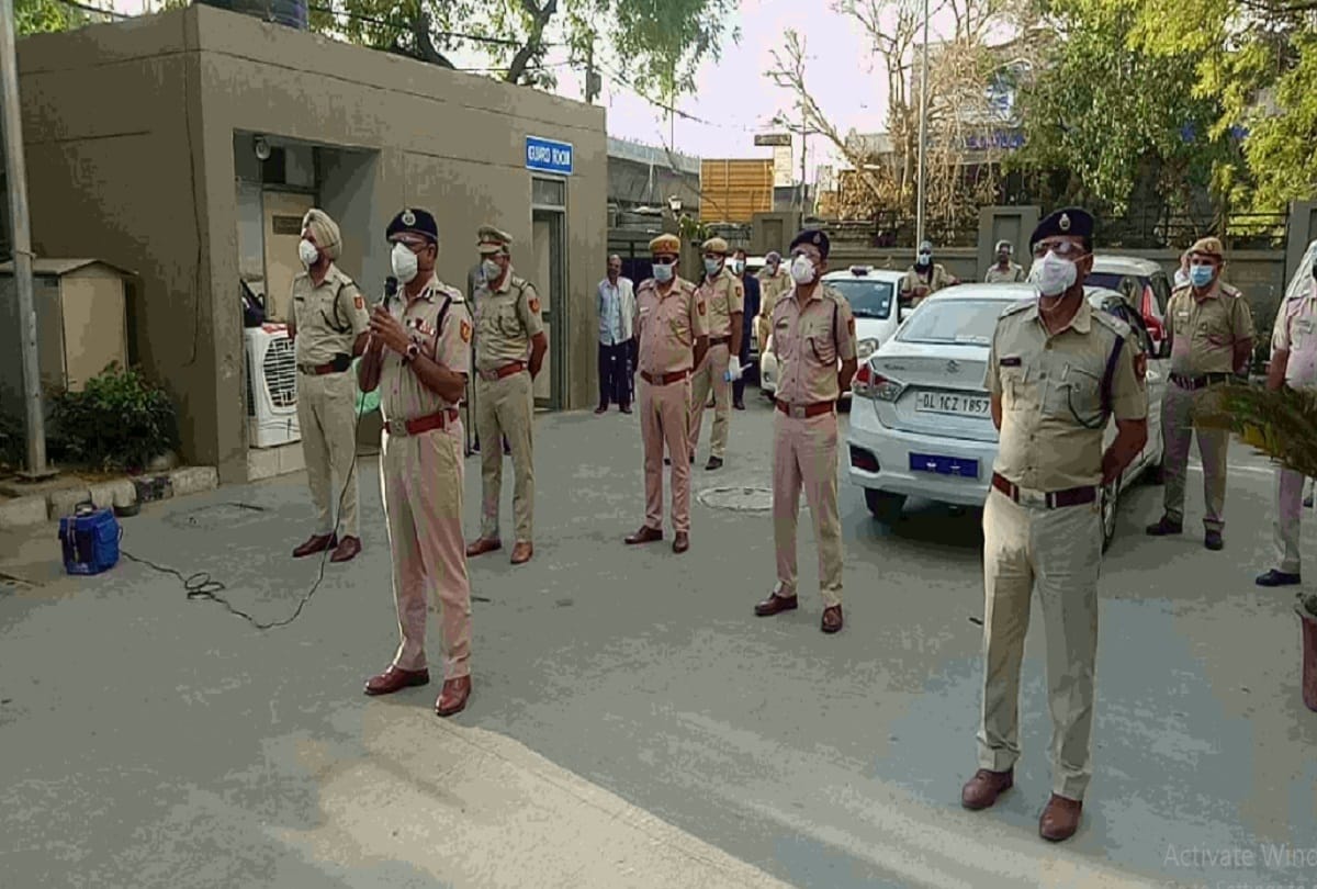delhi police challenges increased in the Corona times, working for the prevention of infection with crime
