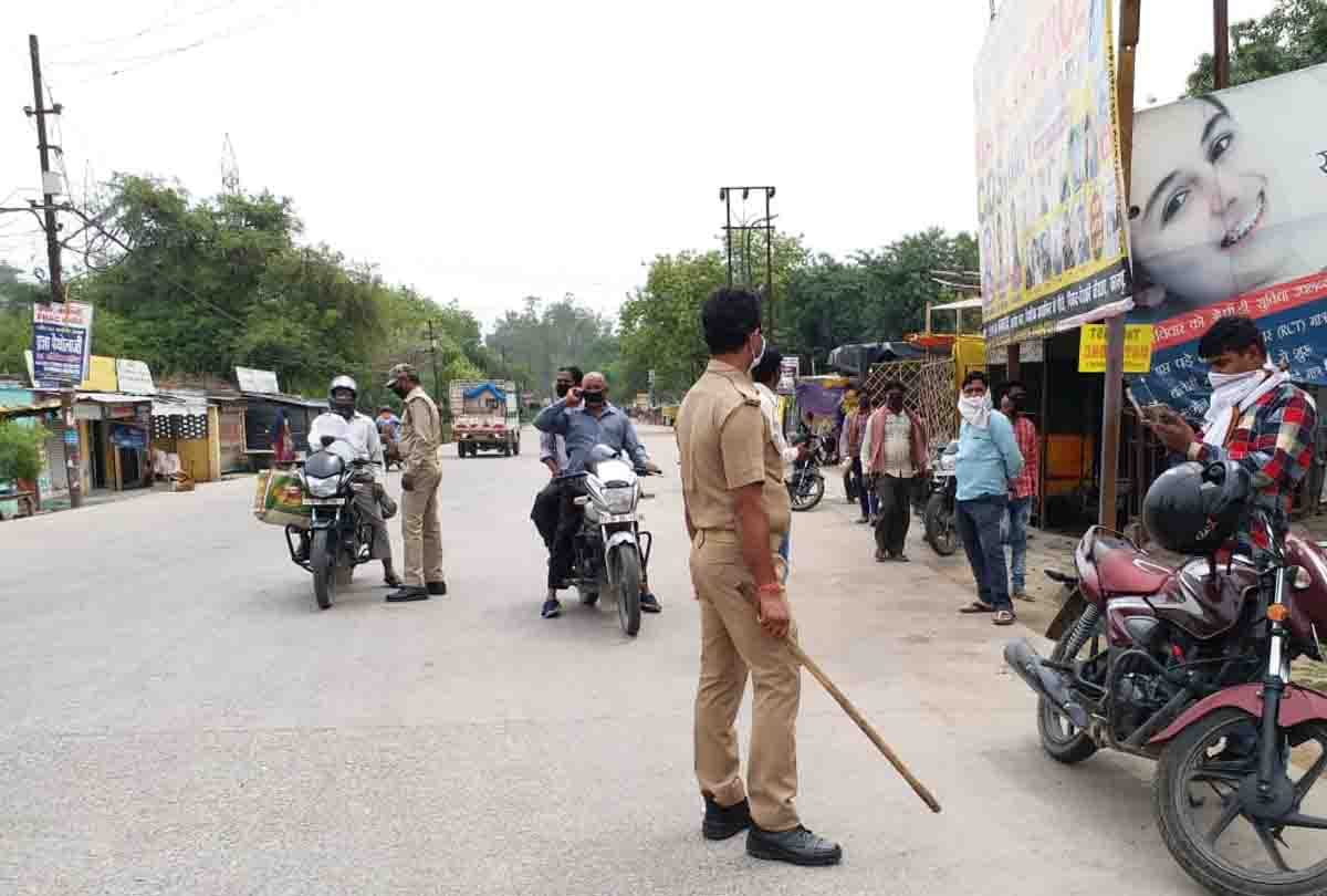 Kanpur Lockdown: Lockdown not being followed in  mohallas of city
