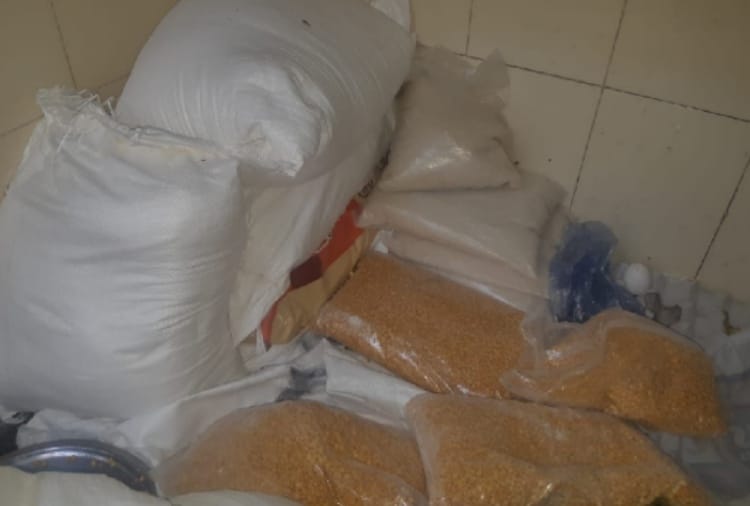 Called on helpline number for ration, but when police reached at home found Flour, eggs and pulses