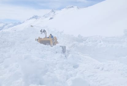 himachal weather: hailstorm in mandi, snowfall in manali lahul