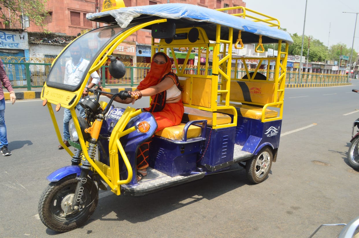 woman reach jhansi for treatment