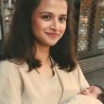 मां ऋचा के साथ संजय दत्त की बेटी त्रिशाला दत्ता