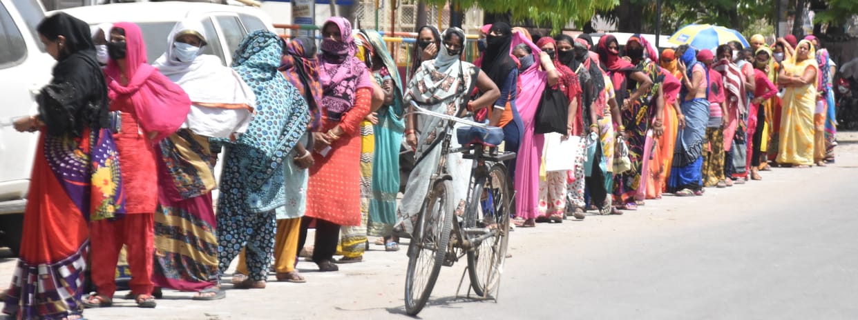 for 500 rupee, 3 lakh person take risk