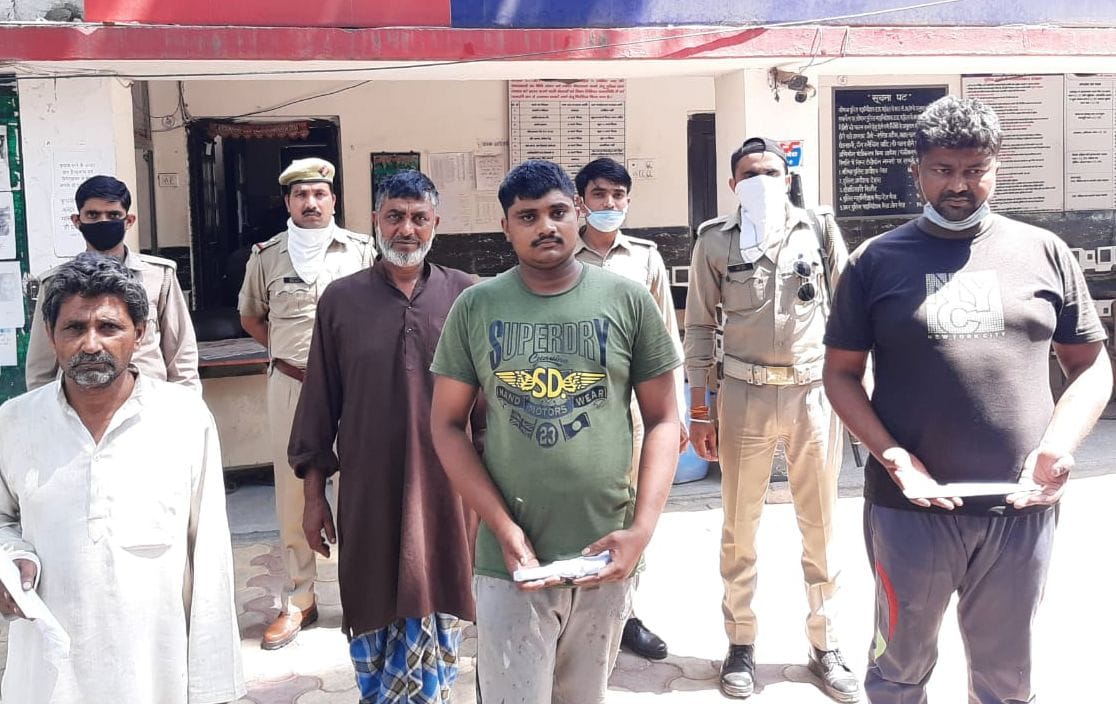 muthbhed in gowtaskar and police, four areested reached jail