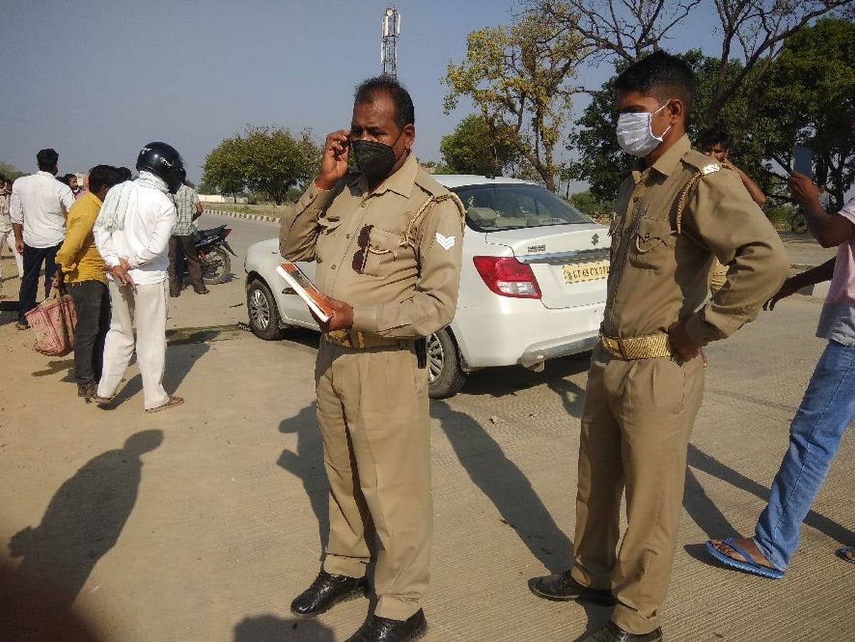 On the way home, the car collided with a tree and overturned in the ditch in Chandauli