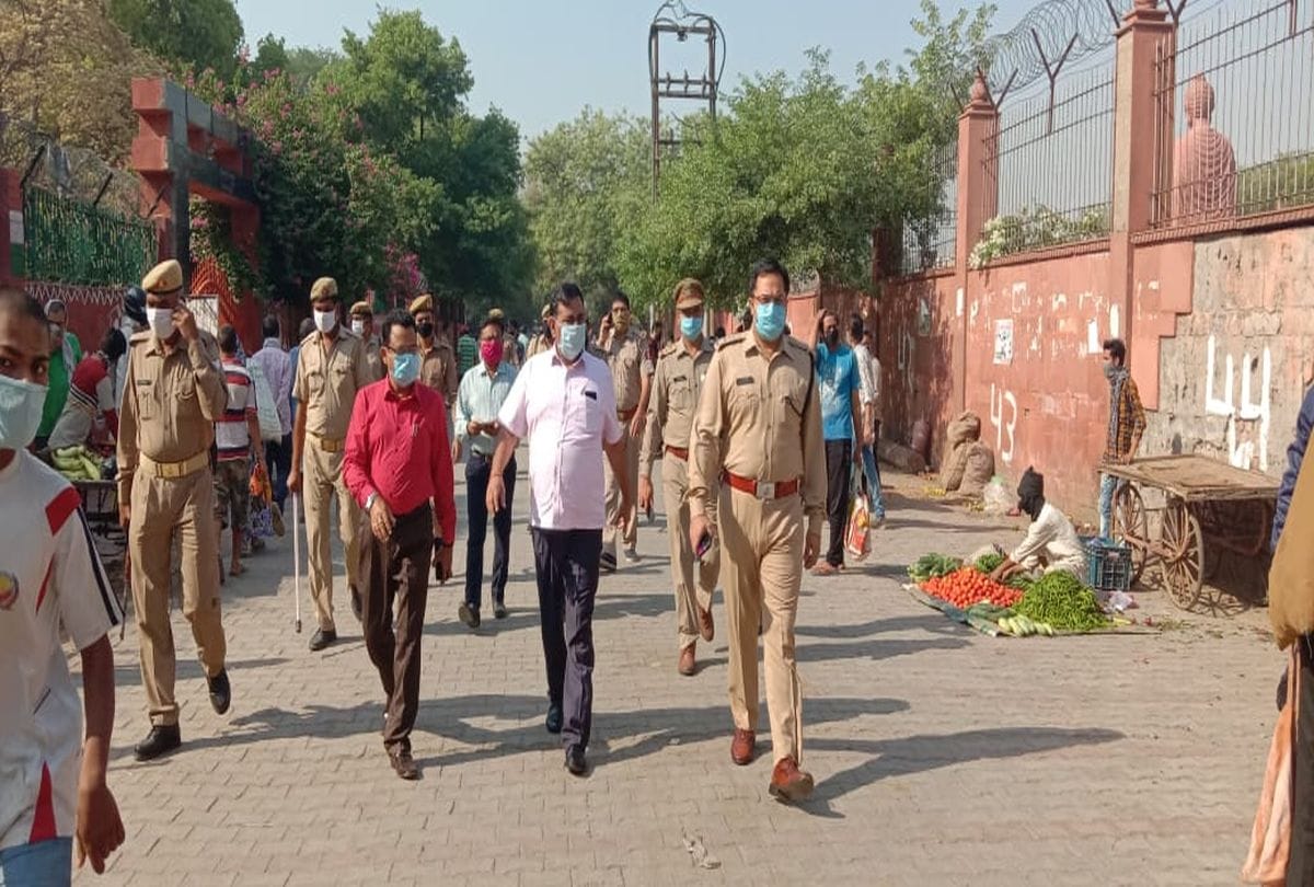 Dm And Ssp Mathura Patrolling In Lockdown