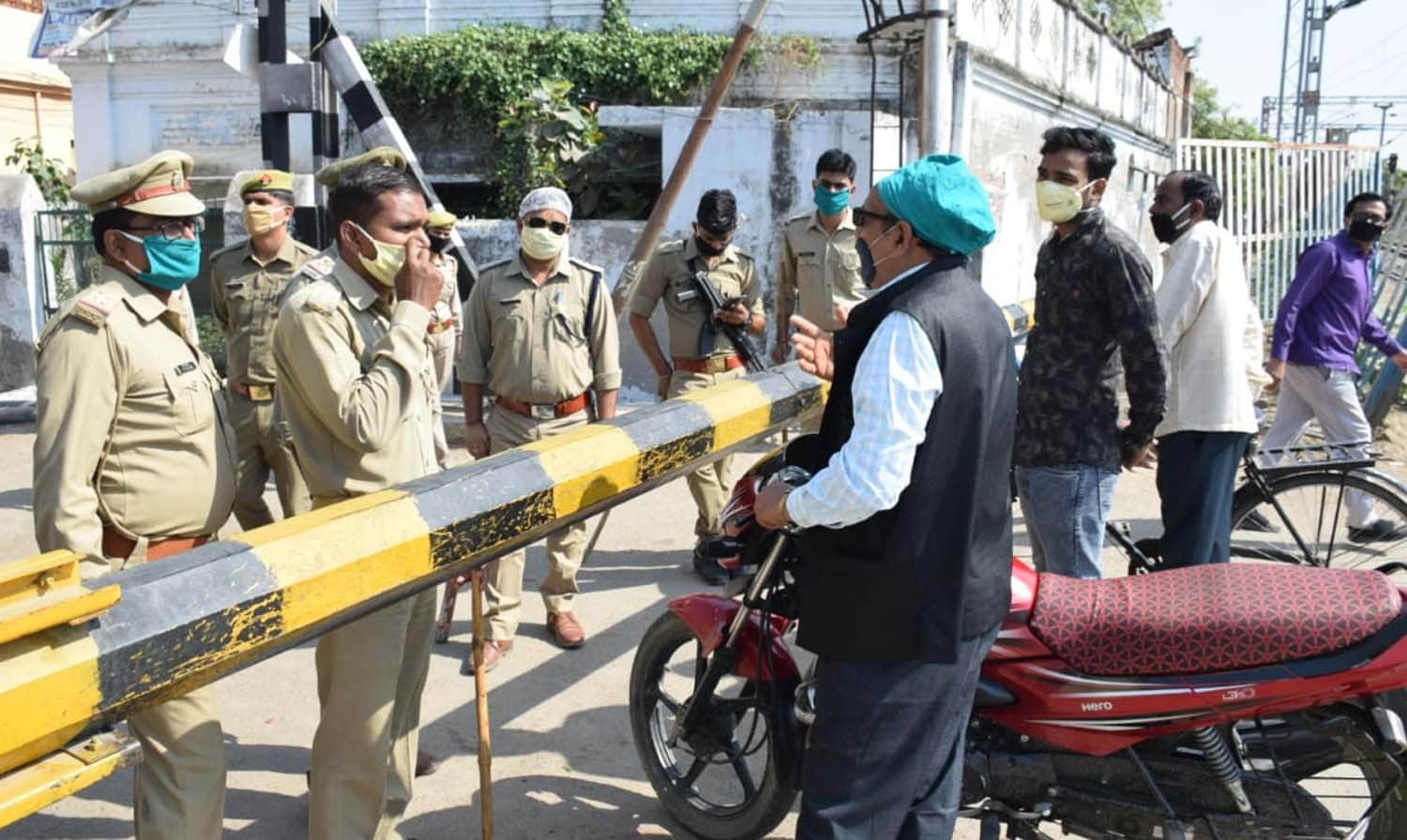 CoronaVirus: All borders of the pratapgarh sealed, police personnel will be posted on check post